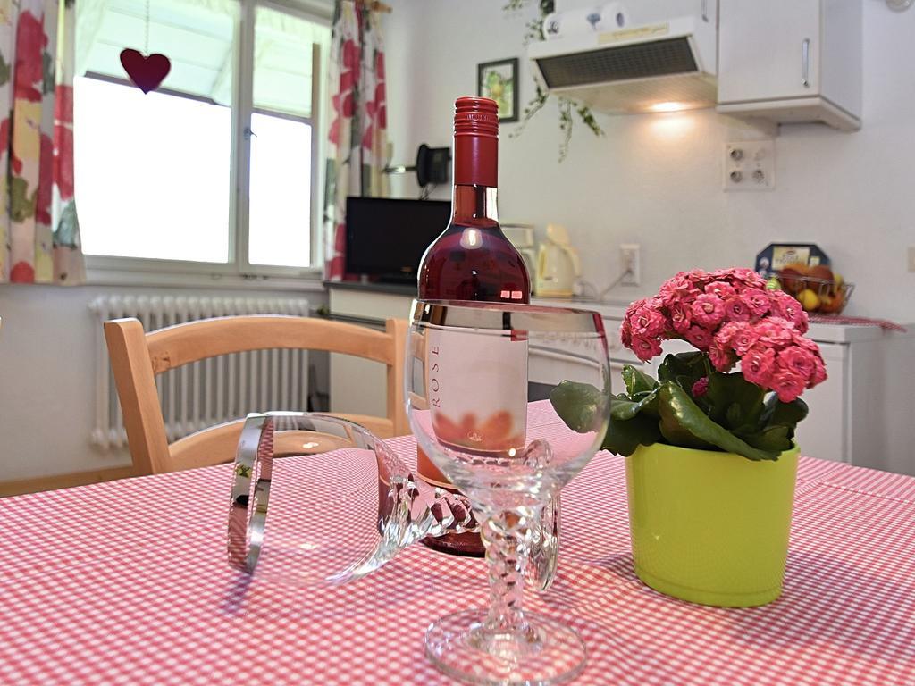 Country Style Flat With Garden Apartment Triberg im Schwarzwald Ruang foto